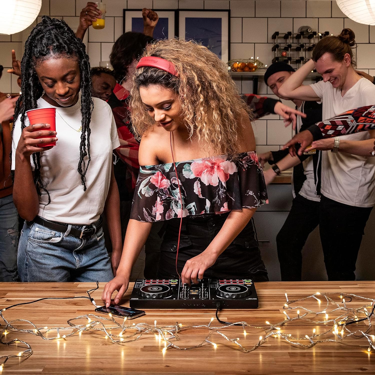 Pioneer DDJ-200 - Bluetooth entry-level controller for DJ usable with smartphone, Black