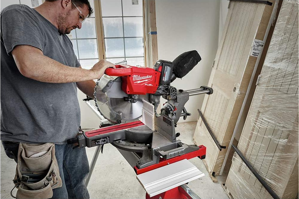 Milwaukee 2739-21HD M18 FUEL Li-Ion 12 in. Sliding Miter Saw Kit (12 Ah) New