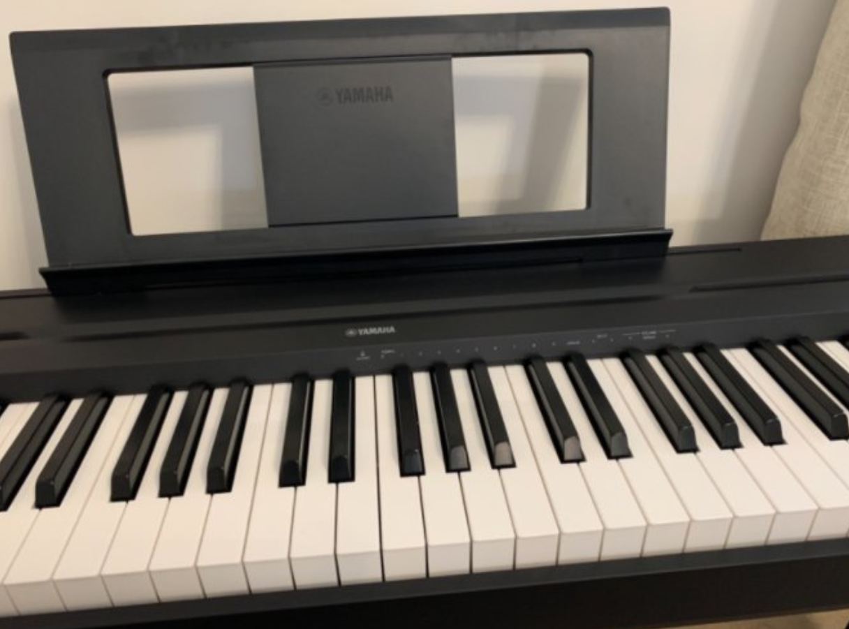 YAMAHA P-45B Digital Piano - Light and Portable Piano for Hobbyists and Beginners, in Black