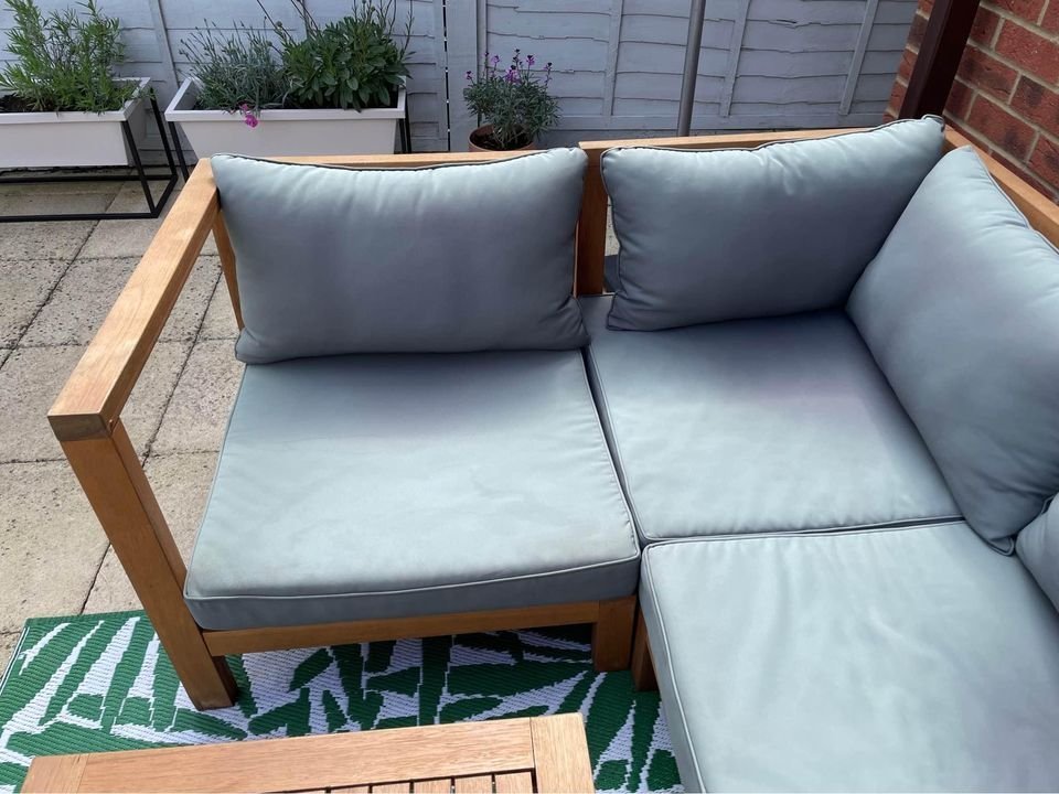Garden corner sofa, coffee table & furniture cover