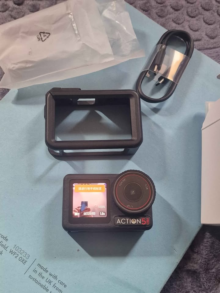 DJI Osmo Action 5 Pro Adventure Combo, 4K Action Camera 11.3 Sensor, Stabilization Vlogging Camera, Dual OLED